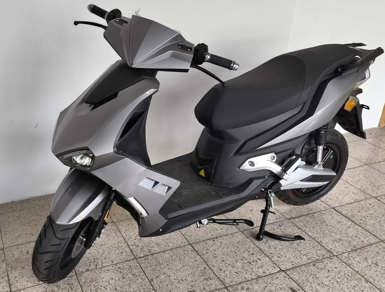 Elektro Motoroller mit Bosch Motor 3000W, 25 km/h - Musterfahrzeug - Einzelstück