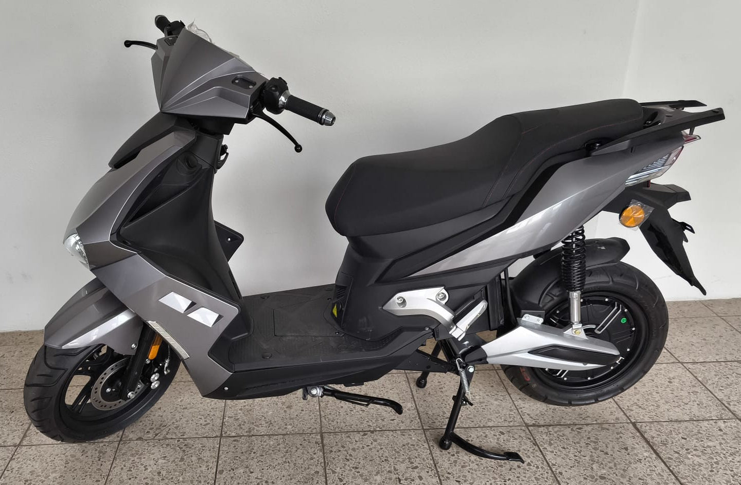 Elektro Motoroller mit Bosch Motor 3000W, 25 km/h - Musterfahrzeug - Einzelstück