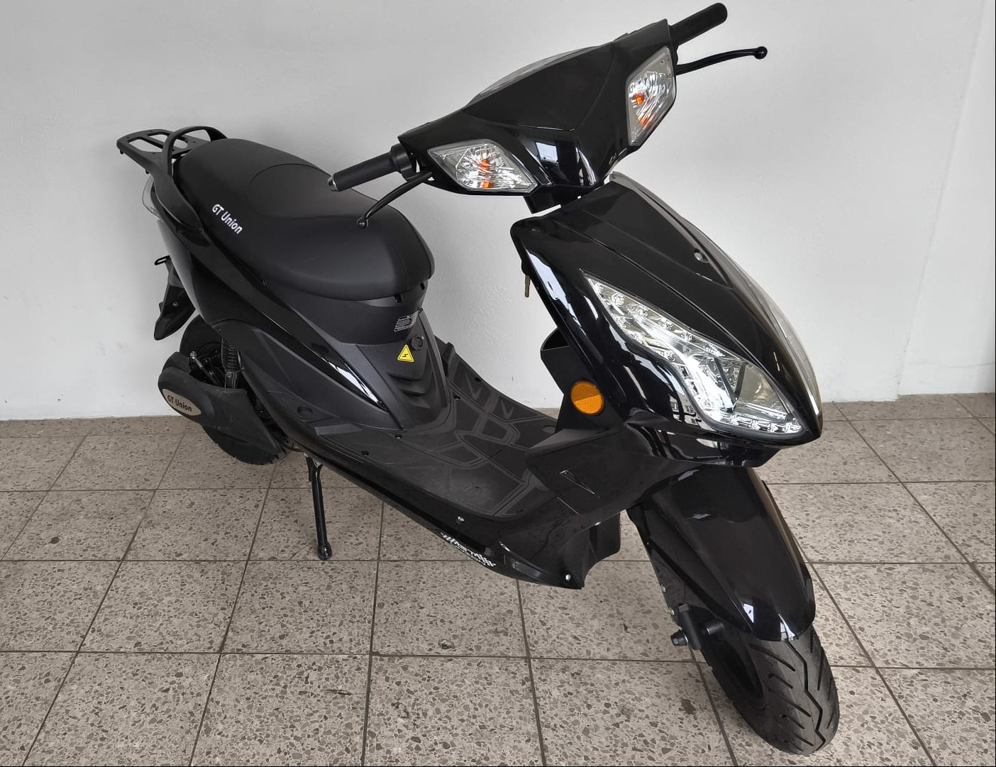 e-GT3 schwarz - Gebrauchtfahrzeug - B-Ware