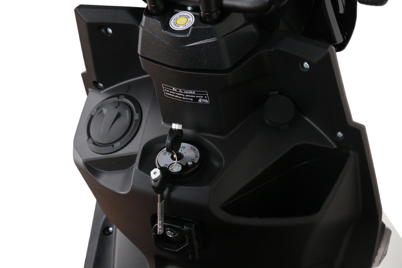 Cross 2.0 - 125 ccm 85 km/h Euro 5+ weiß-grün