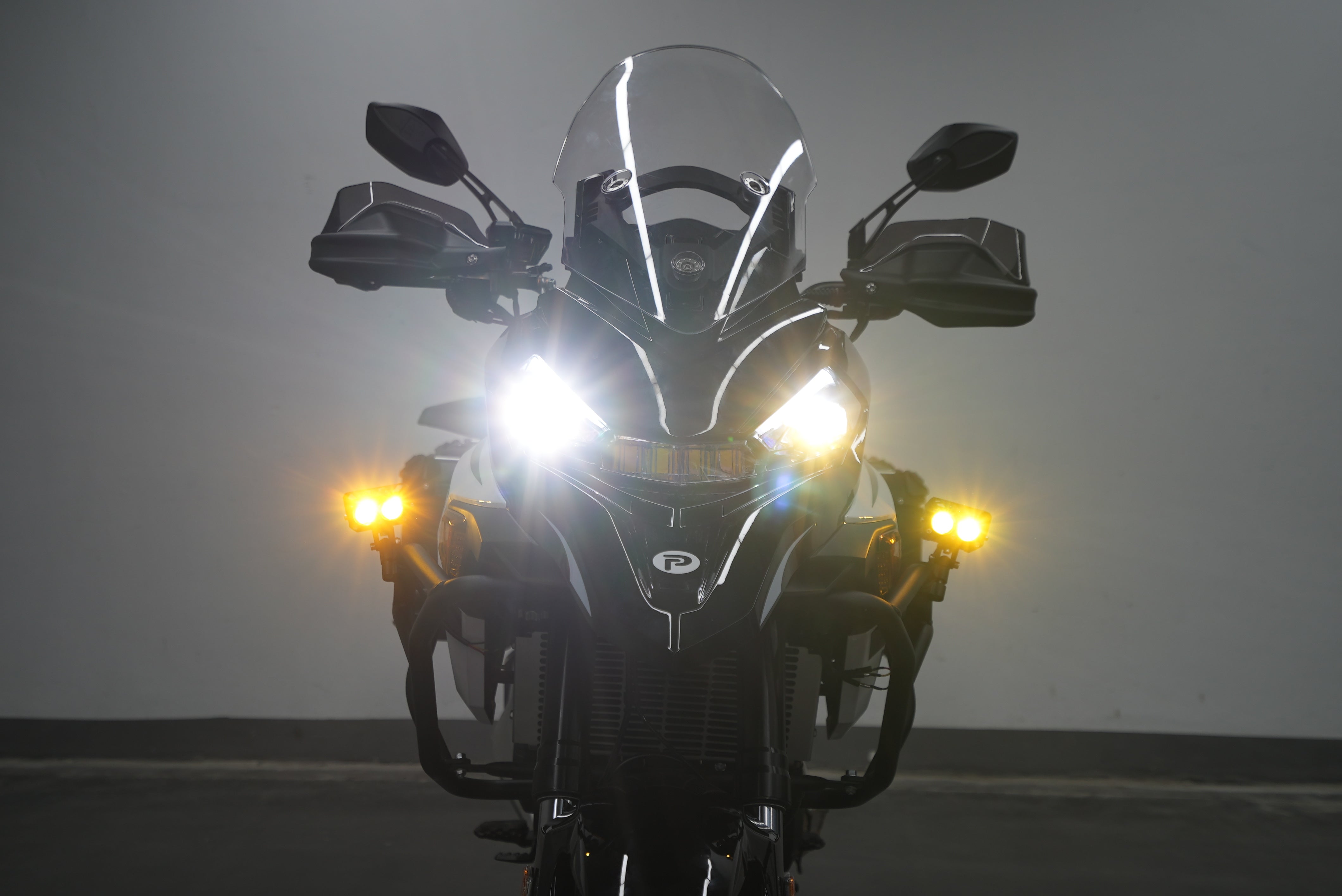 Country Racer 500 LC 476 ccm ADV mit ABS  white-black