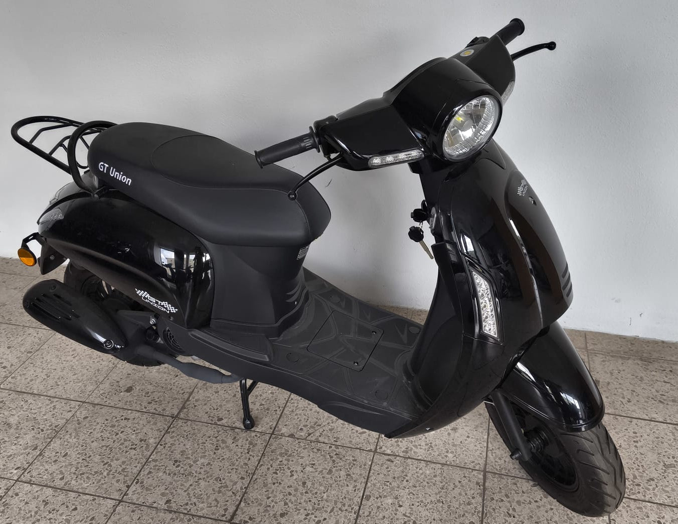 Massimo - 50ccm - schwarz - B-Ware